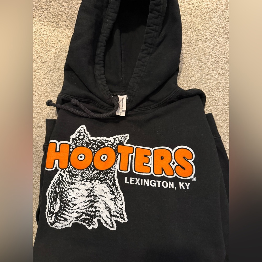 Hooters Black Pullover Hoodie with Drawstring